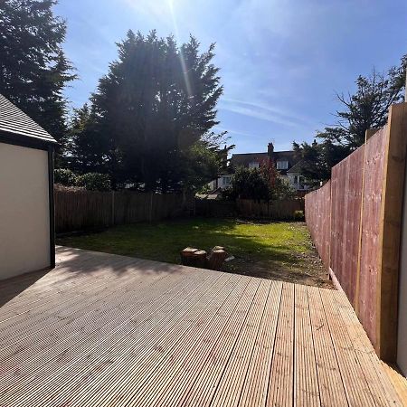 Star London Finchley Road 3-Bed Oasis With Garden Aparthotel Exterior foto