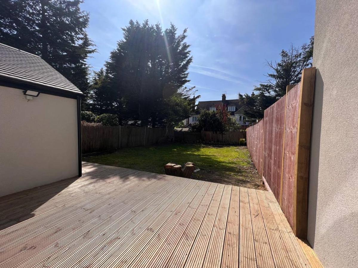 Star London Finchley Road 3-Bed Oasis With Garden Aparthotel Exterior foto